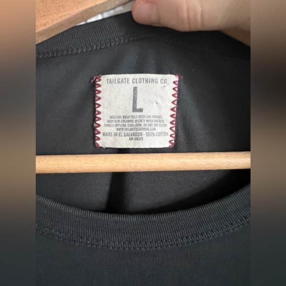 Tailgate clothing red indian men’s t-shirt 100% cotton - Picture 3 of 7